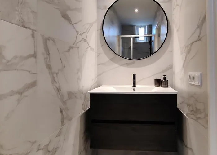 K50167spacious And Modern Near The Center, Free Parking Appartement Eindhoven